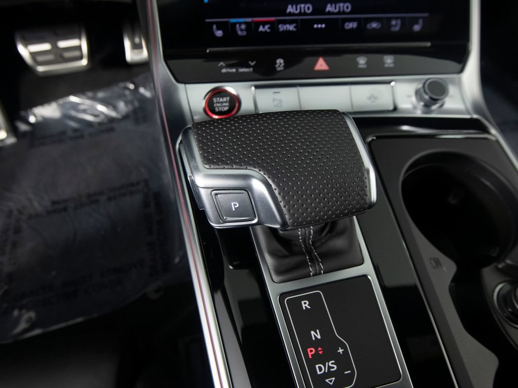 Used 2025 Audi RS 6 performance AWD/4WD image 29