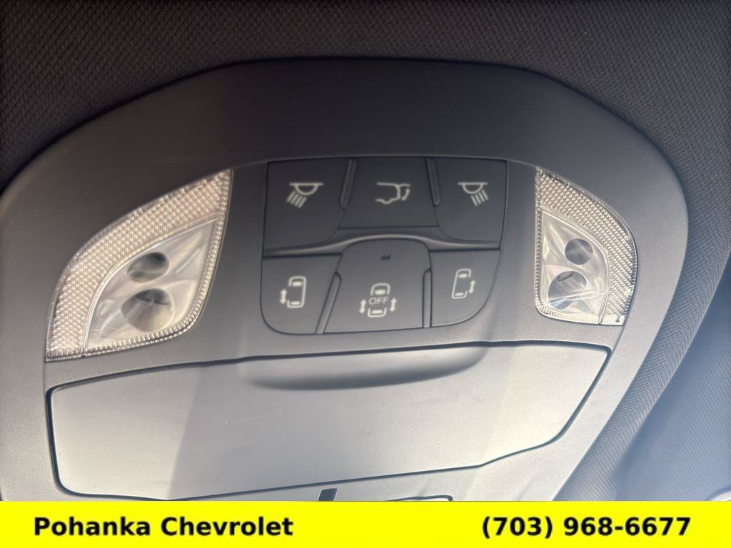 Used 2025 Chrysler Pacifica Select FWD image 17