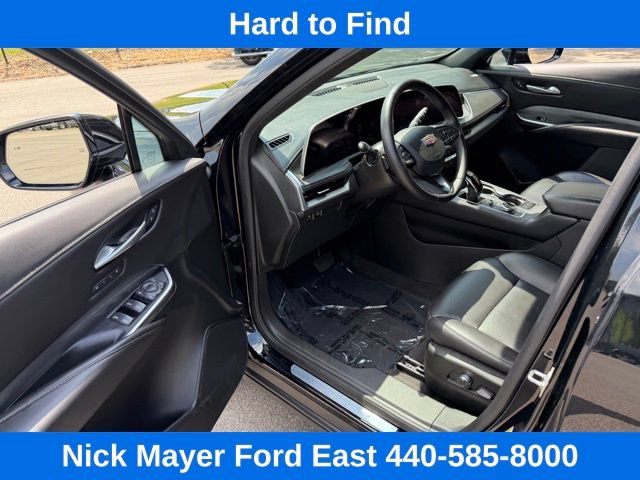 Used 2025 Cadillac XT4 Premium Luxury AWD/4WD image 13