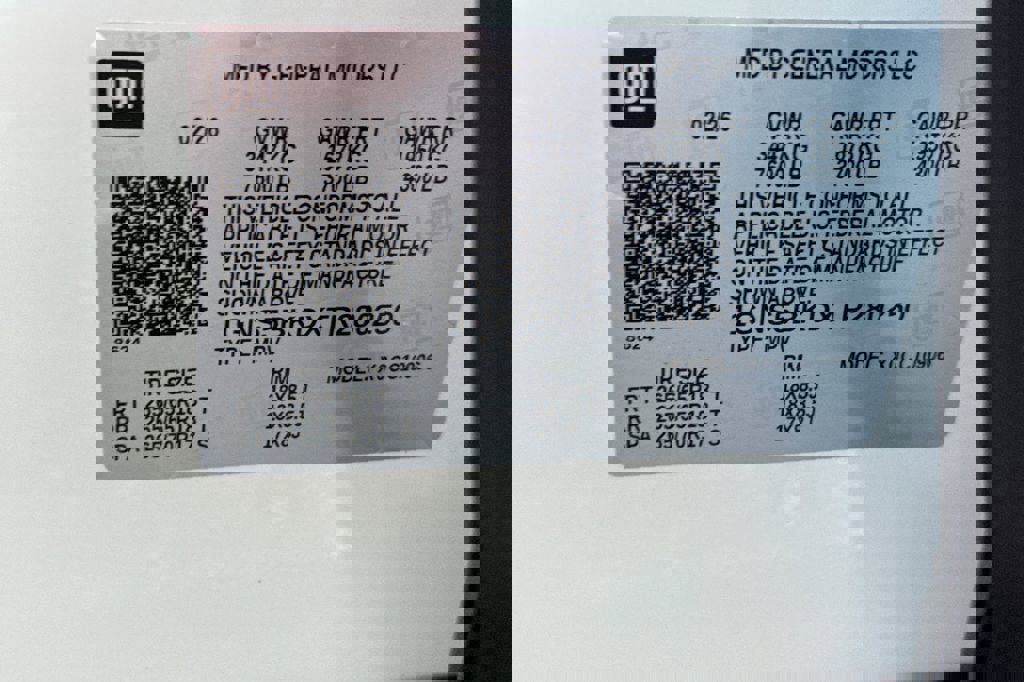 New 2026 Chevrolet Suburban LS image 30