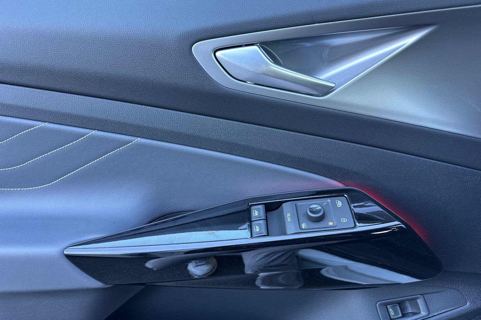 New 2026 Volkswagen ID.4 Pro S AWD/4WD image 10