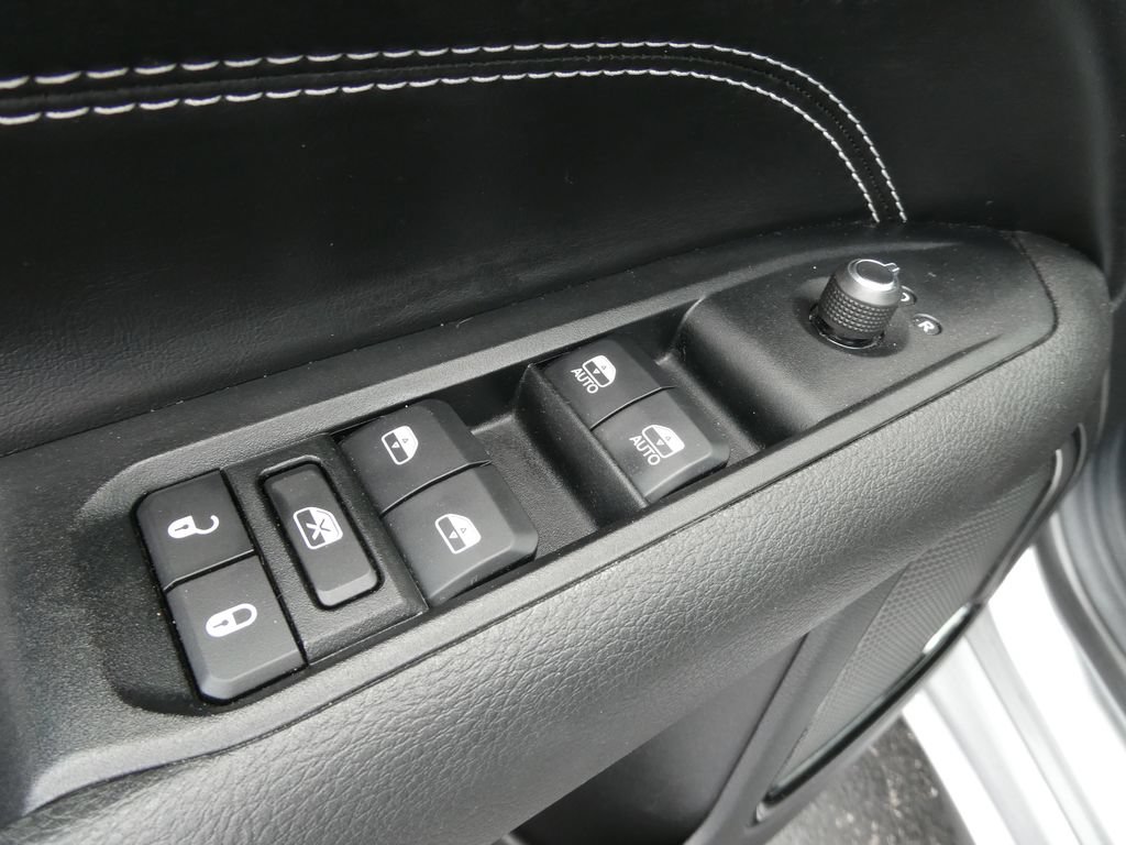 Used 2022 Jeep Compass High Altitude AWD/4WD image 23