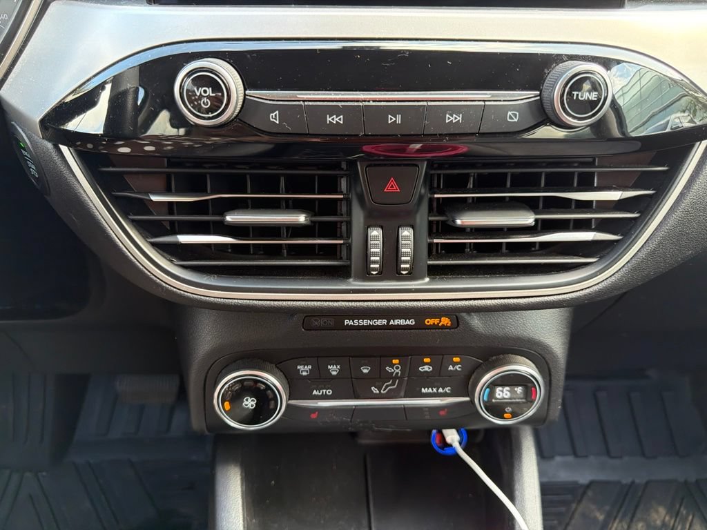 Used 2020 Ford Escape SE FWD image 11