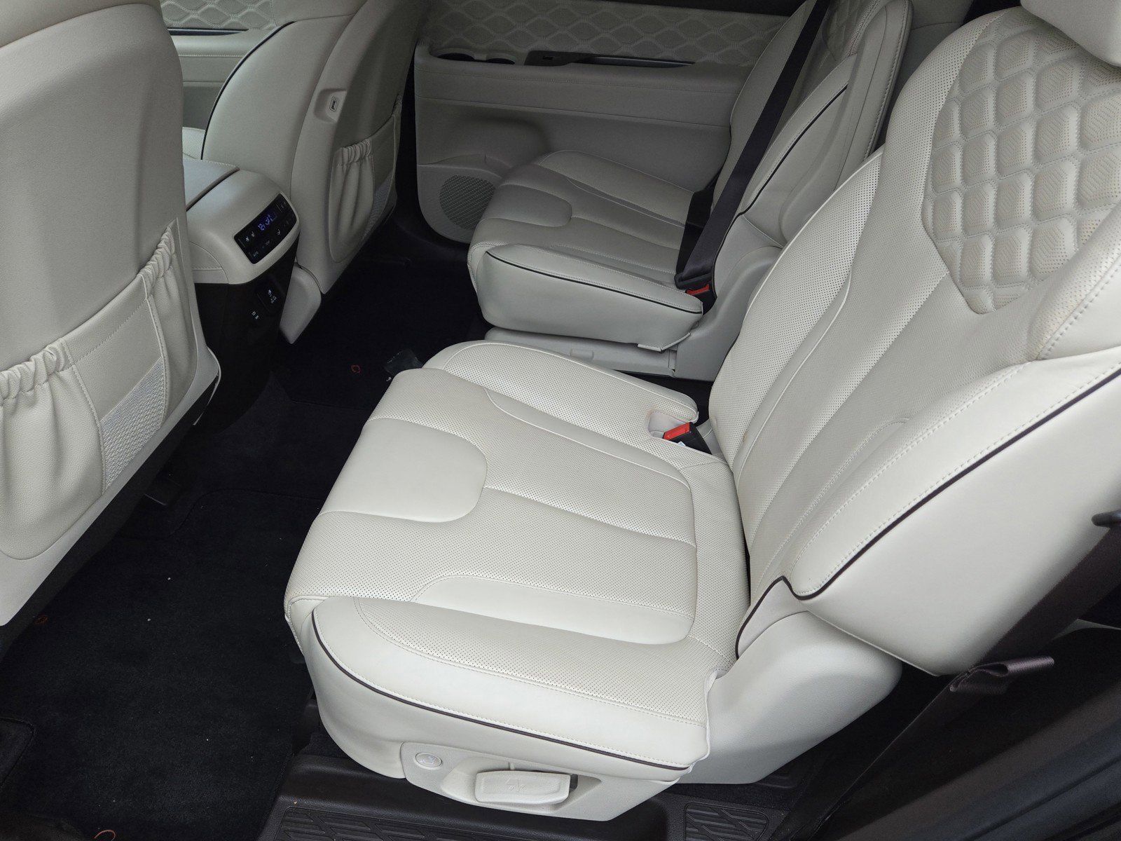 Used 2020 Hyundai Palisade Limited image 16