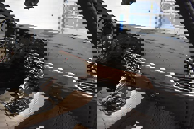 Used 2022 BMW X6 xDrive40i w/ M Sport Package image 20