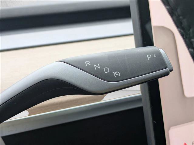 Used 2023 Tesla Model 3 Standard Range image 13