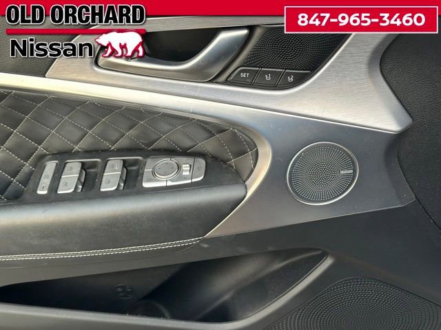 Used 2019 Genesis G70 2.0T Advanced w/ Sport Package image 11