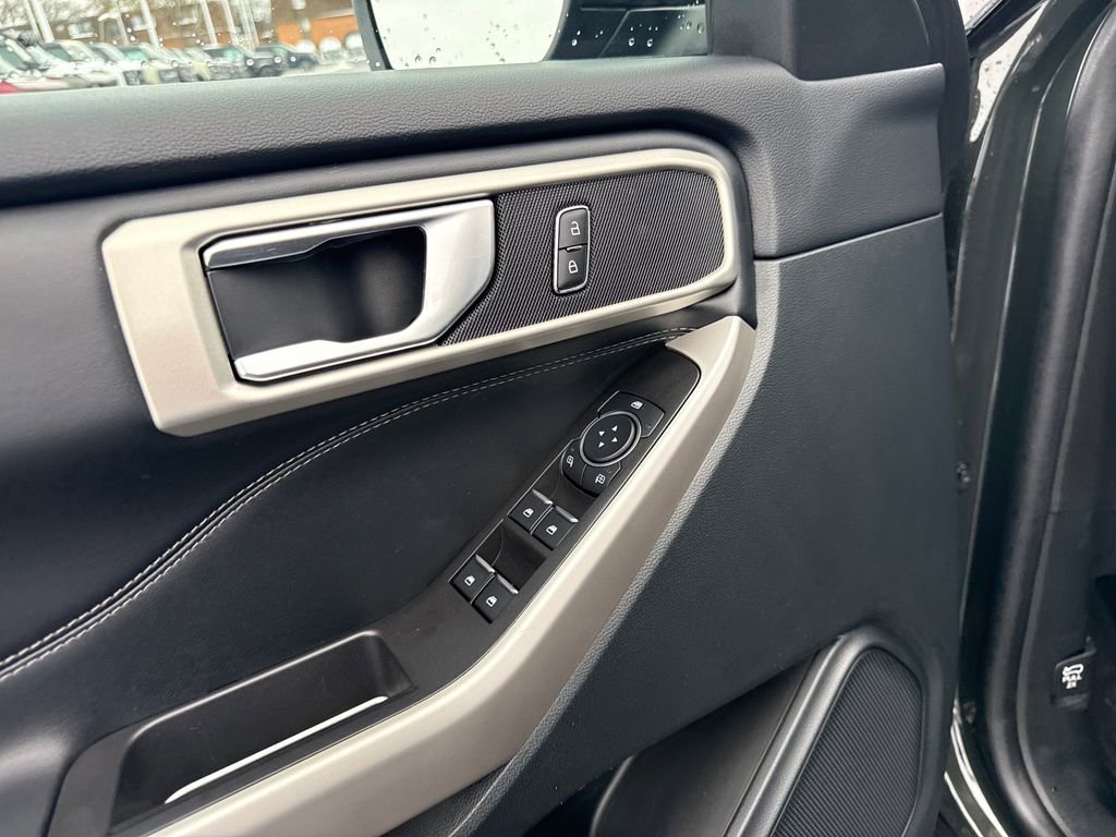 Used 2023 Ford Explorer XLT w/ Equipment Group 202A image 29