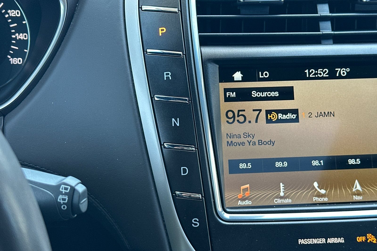 Used 2018 Lincoln MKX Black Label w/ Driver Assistance Package FWD image 21