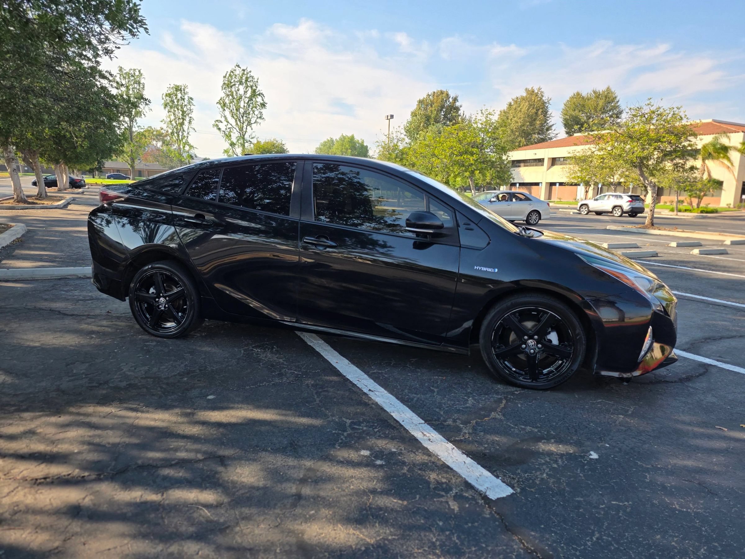 Used 2016 Toyota Prius Four Touring FWD image 12