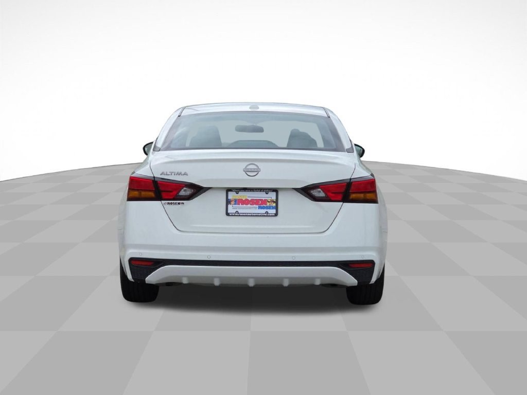 Used 2025 Nissan Altima 2.5 SV FWD image 4
