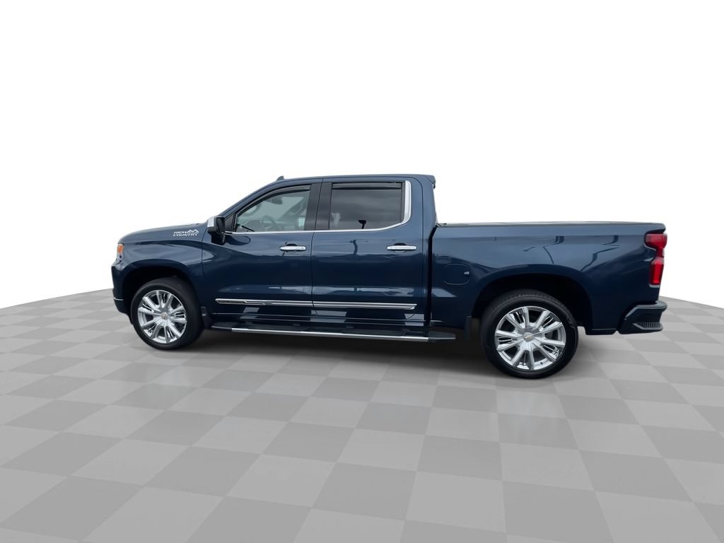 Used 2022 Chevrolet Silverado 1500 High Country w/ High Country Premium Package AWD/4WD image 5
