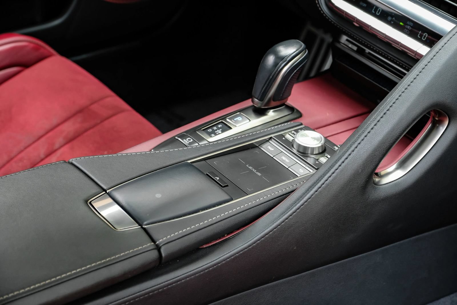 Used 2018 Lexus LC 500 Coupe w/ Sport Package RWD image 19