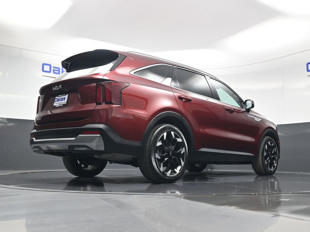 Certified 2025 Kia Sorento EX image 47