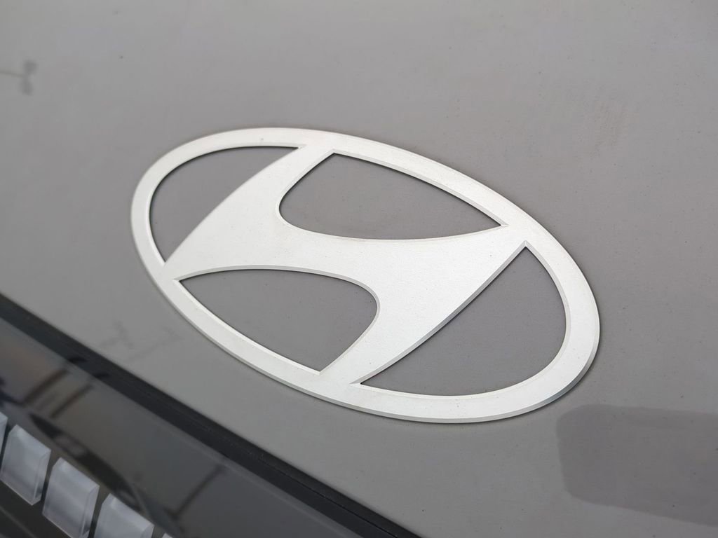 New 2026 Hyundai Ioniq 9 SE AWD/4WD image 13