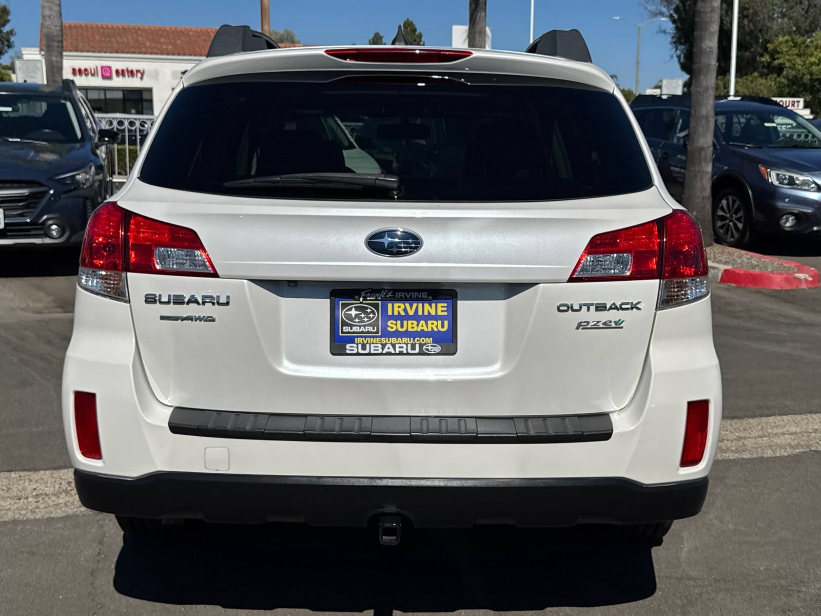 Used 2012 Subaru Outback 2.5i Limited AWD/4WD image 8