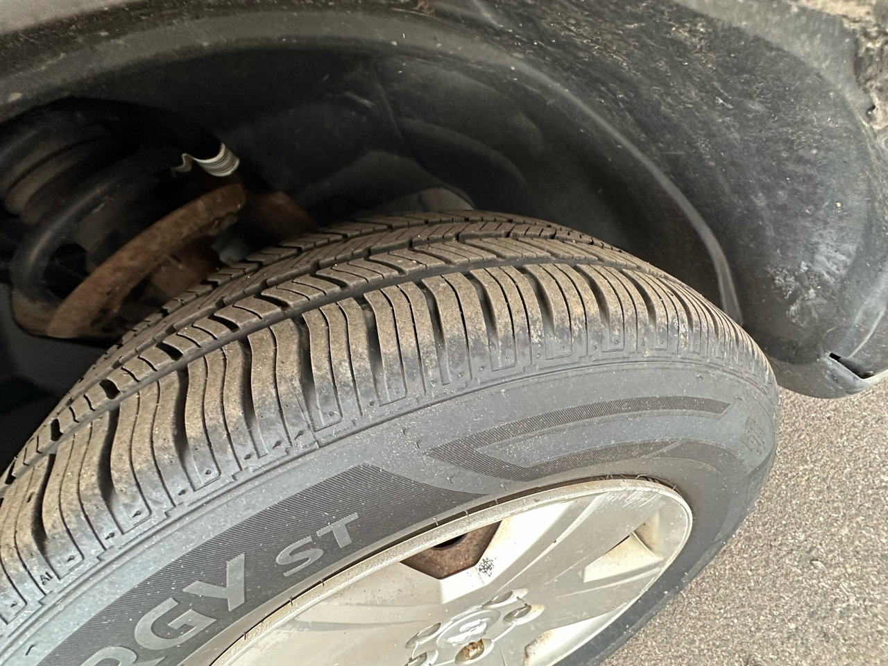 Used 2008 Dodge Avenger SE image 9