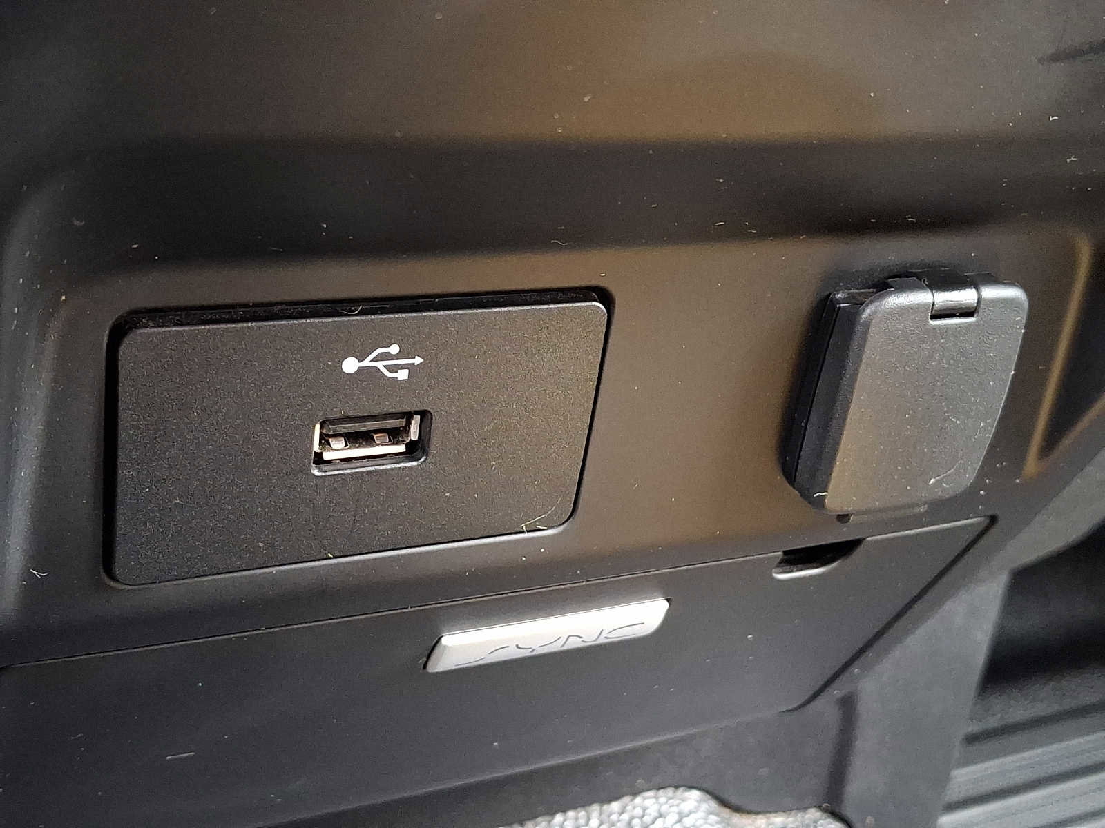 Used 2018 Ford F350 XL w/ Power Equipment Group AWD/4WD image 24