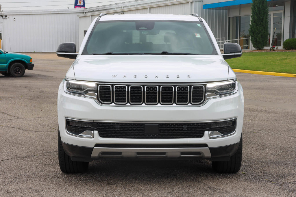 Used 2024 Jeep Wagoneer Series II w/ Flexible Seating Group RWD image 2