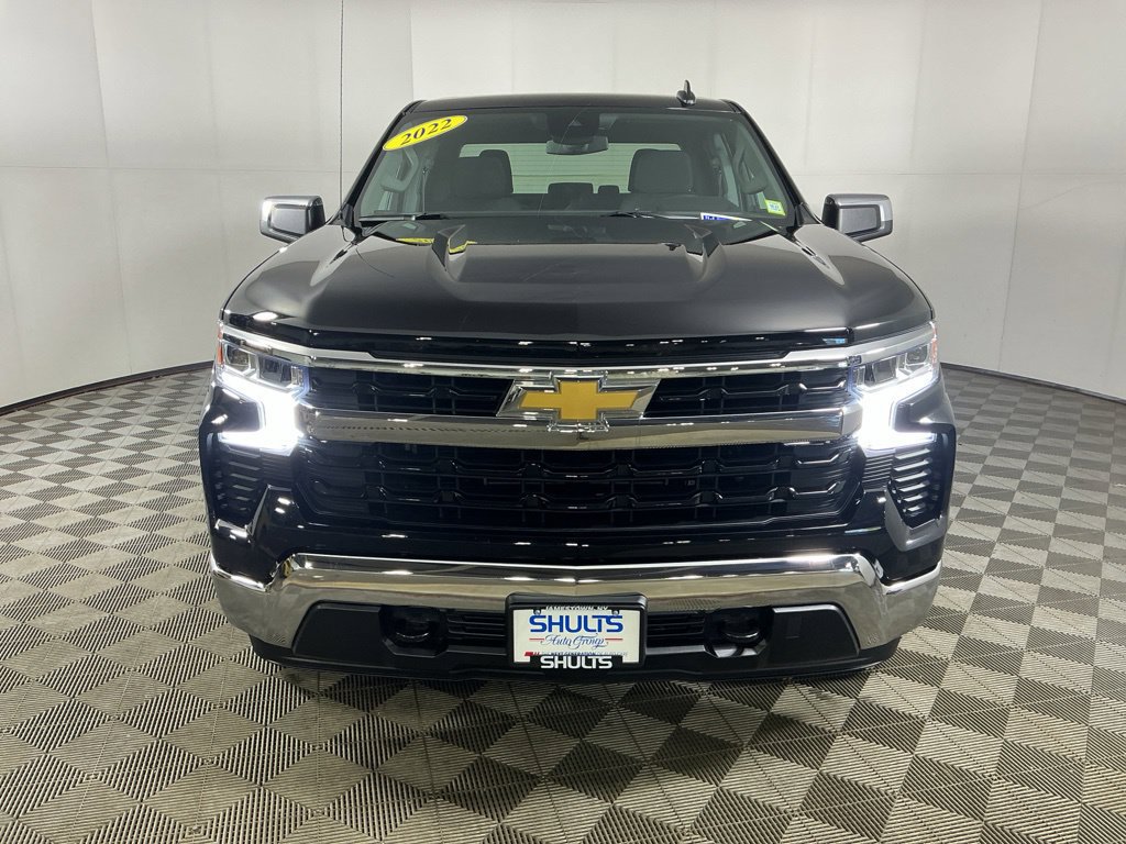 Used 2022 Chevrolet Silverado 1500 LT AWD/4WD image 3