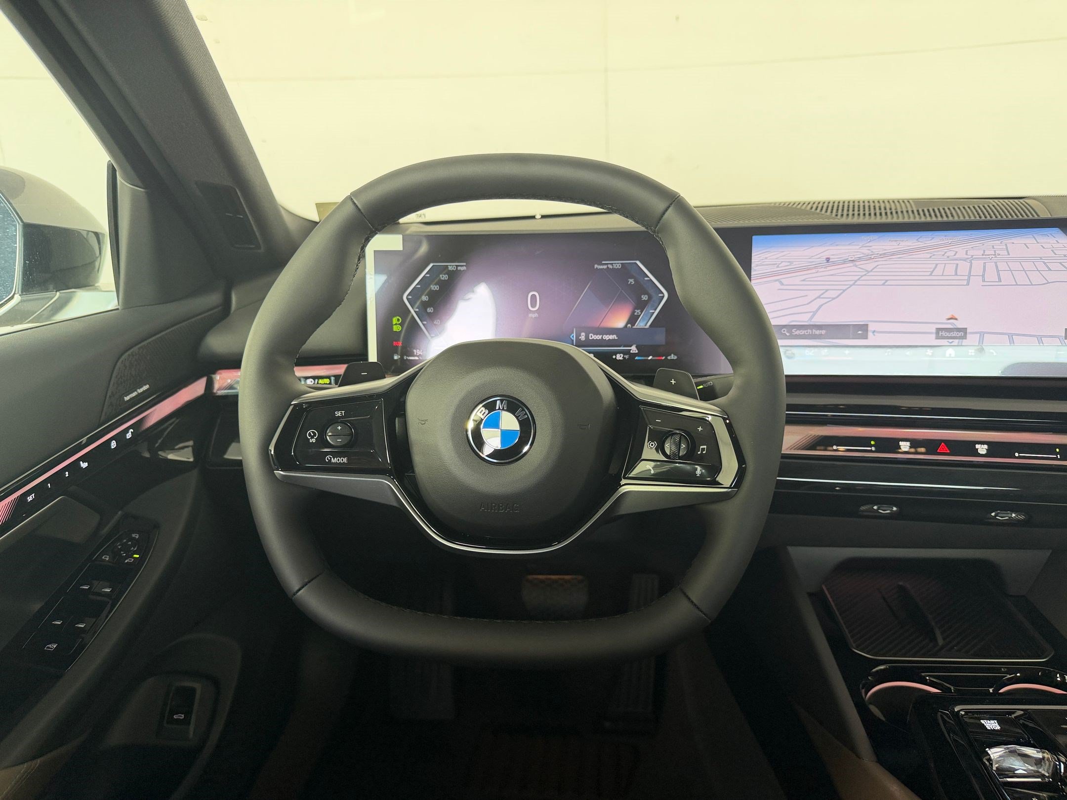 Used 2027 BMW 530i w/ Convenience Package RWD image 31