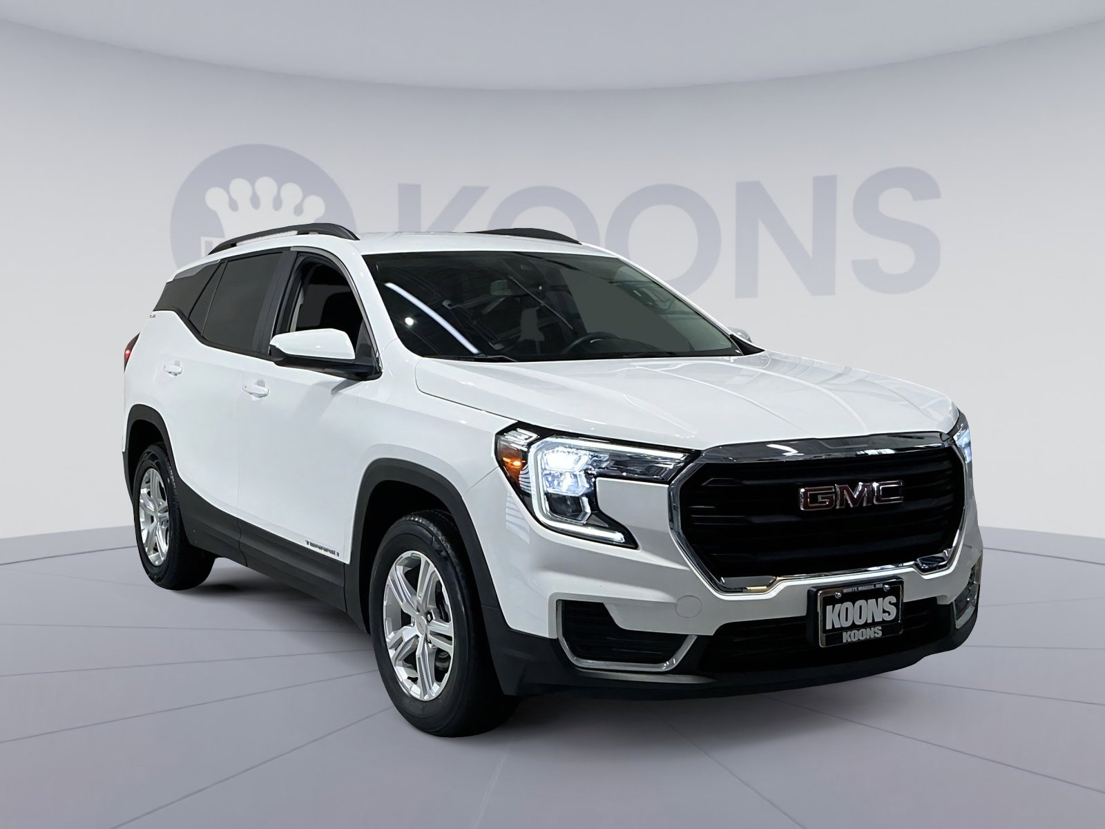 Used 2022 GMC Terrain SLE w/ Driver Convenience Package image 18