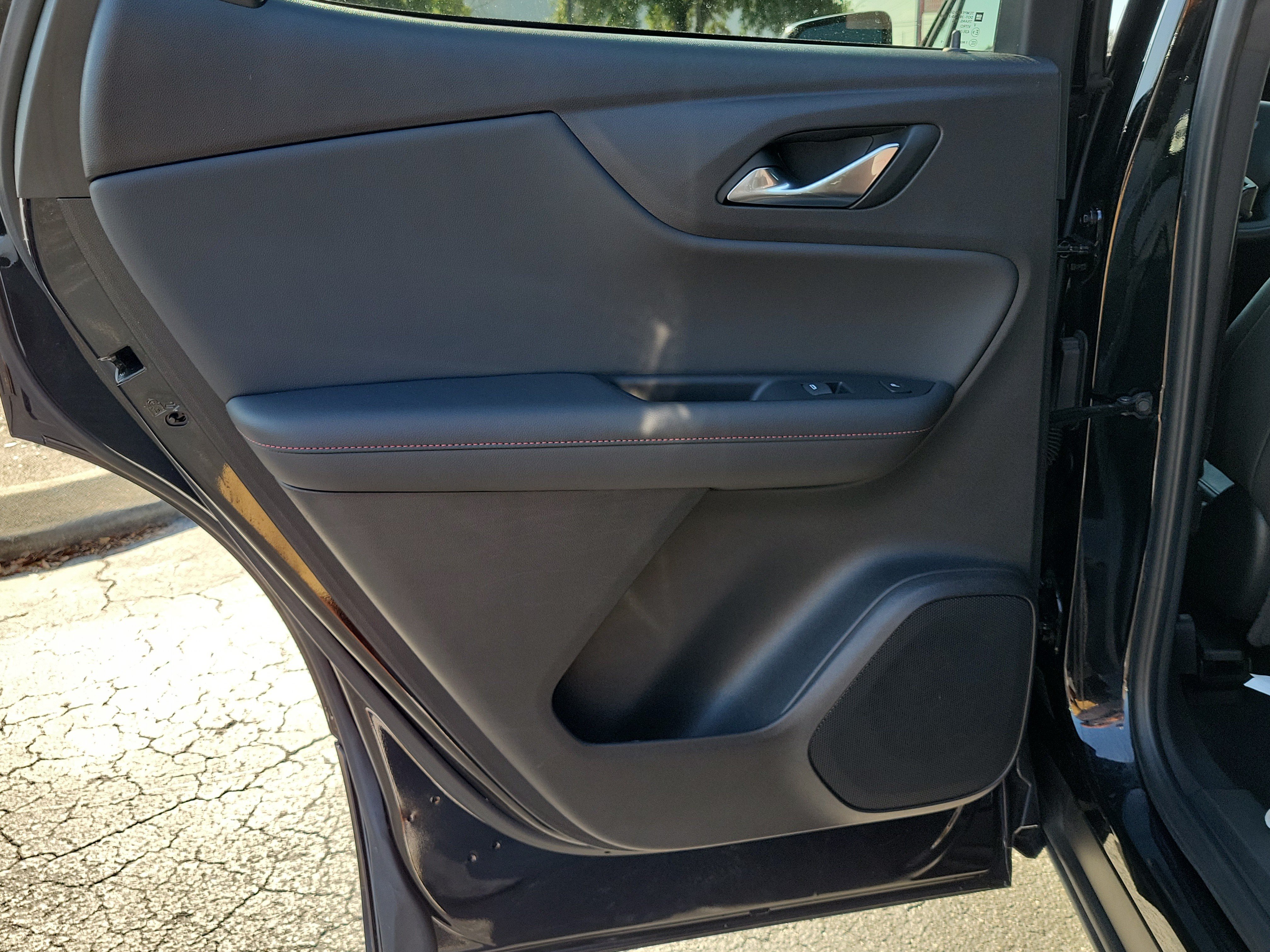 Used 2019 Chevrolet Blazer RS FWD image 11