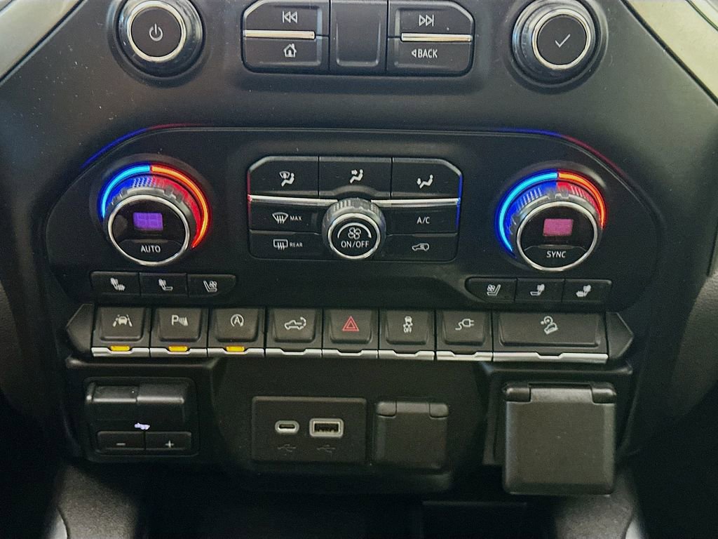 Used 2019 Chevrolet Silverado 1500 LTZ w/ LTZ Premium Package AWD/4WD image 15