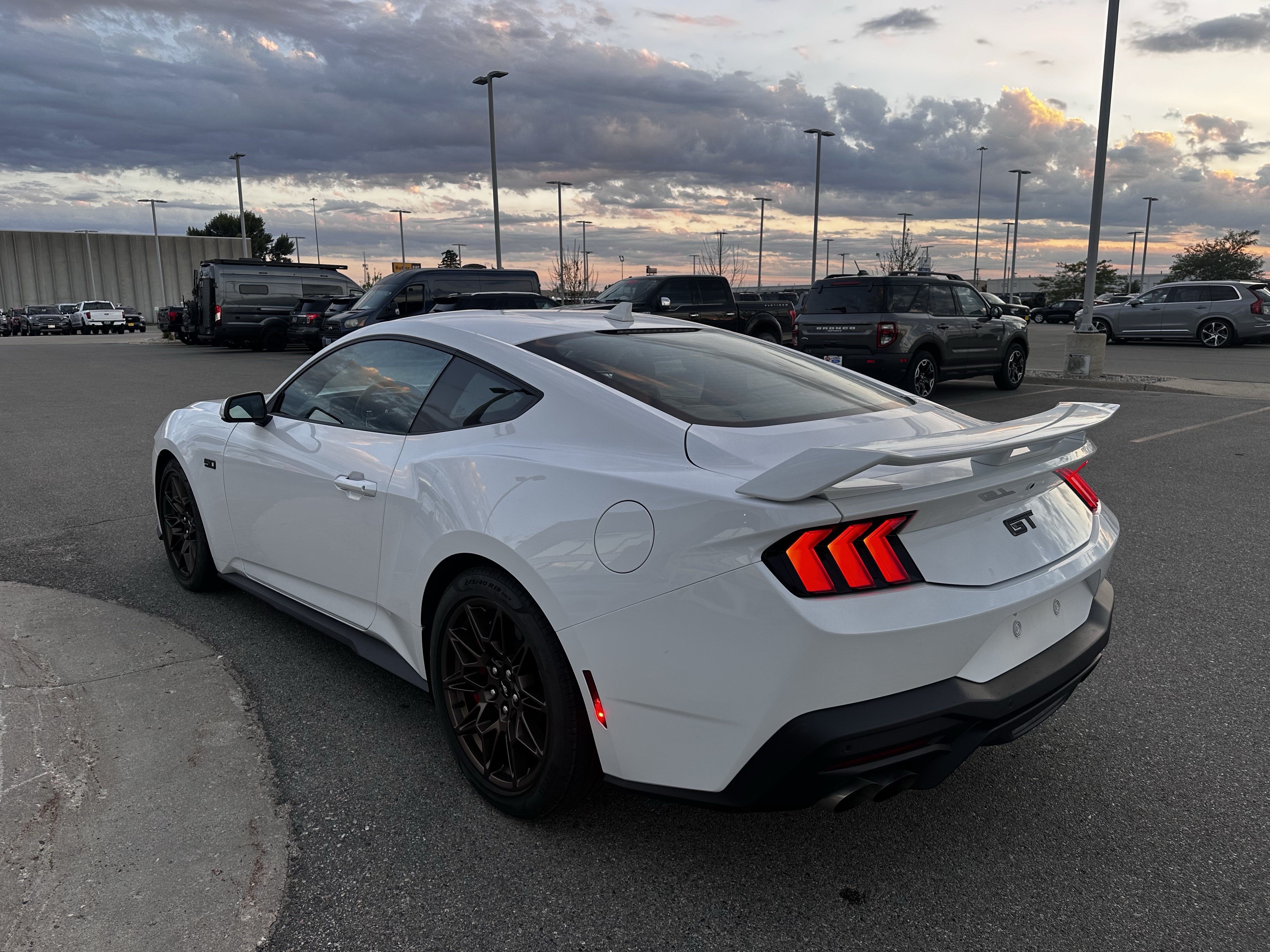 Used 2024 Ford Mustang GT Premium w/ GT Performance Package RWD image 3