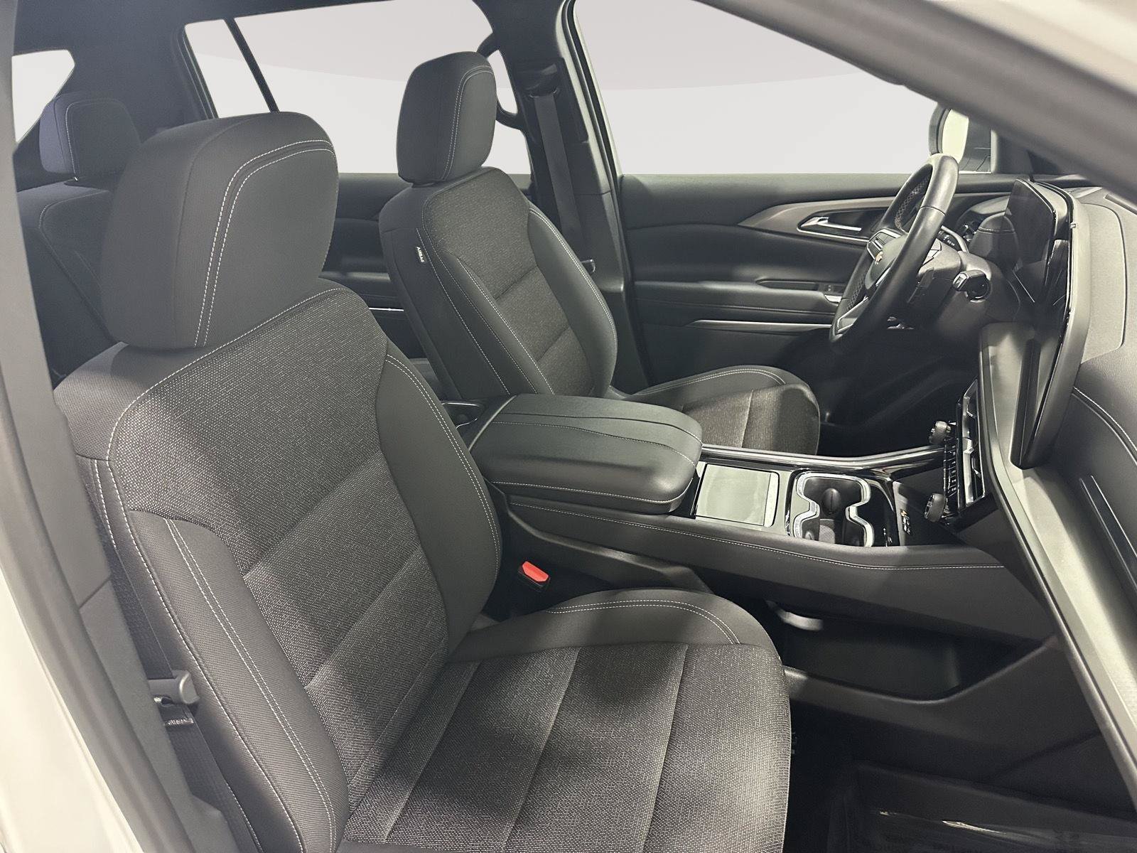 Used 2024 Chevrolet Traverse LT w/ LPO, Floor Liner Package AWD/4WD image 26
