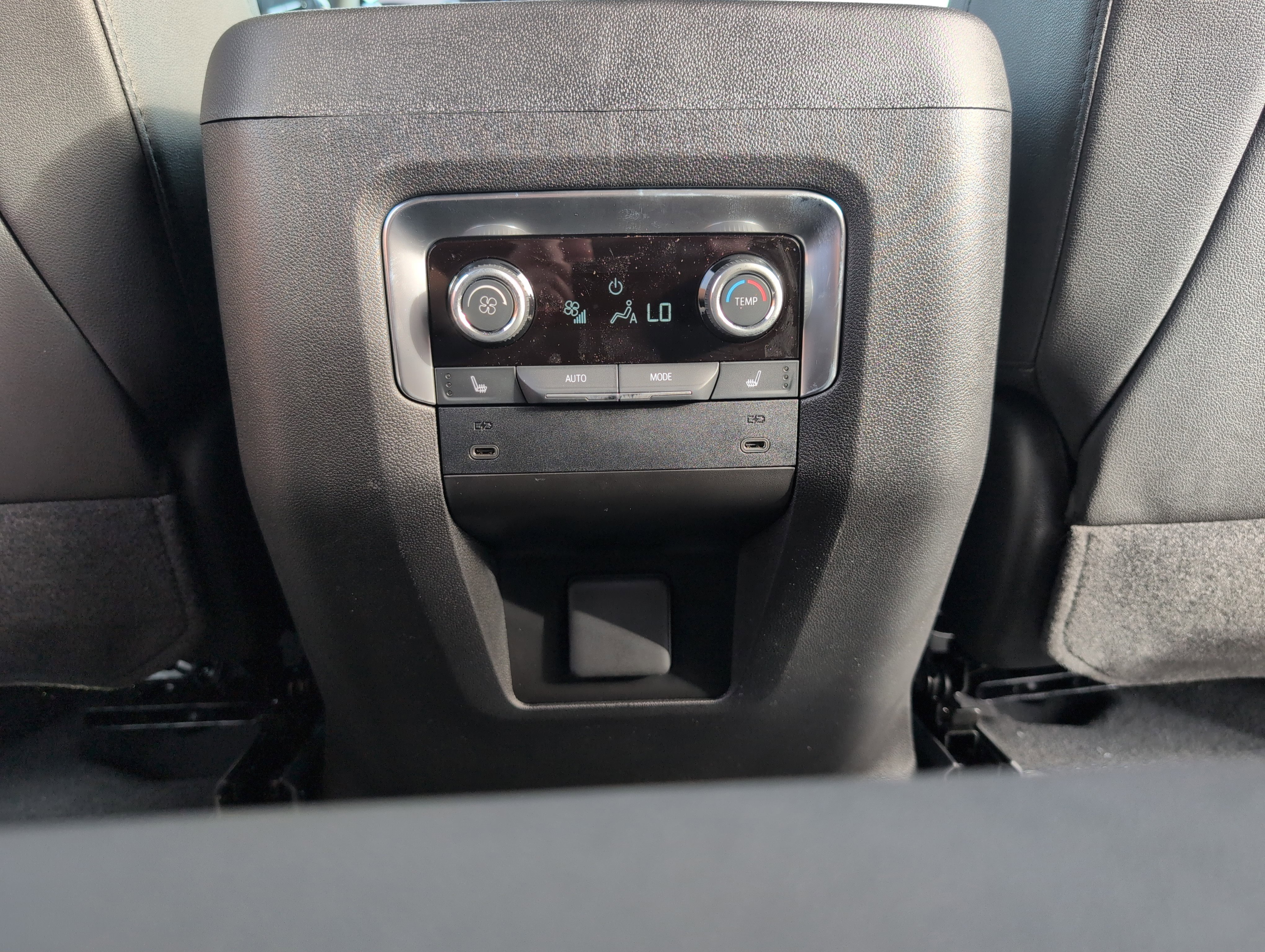 New 2026 Chevrolet Suburban Z71 w/ Comfort Package image 26