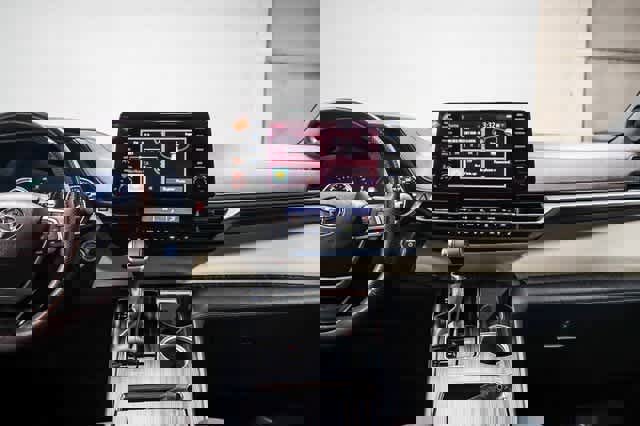 Certified 2023 Toyota Sienna Platinum image 14