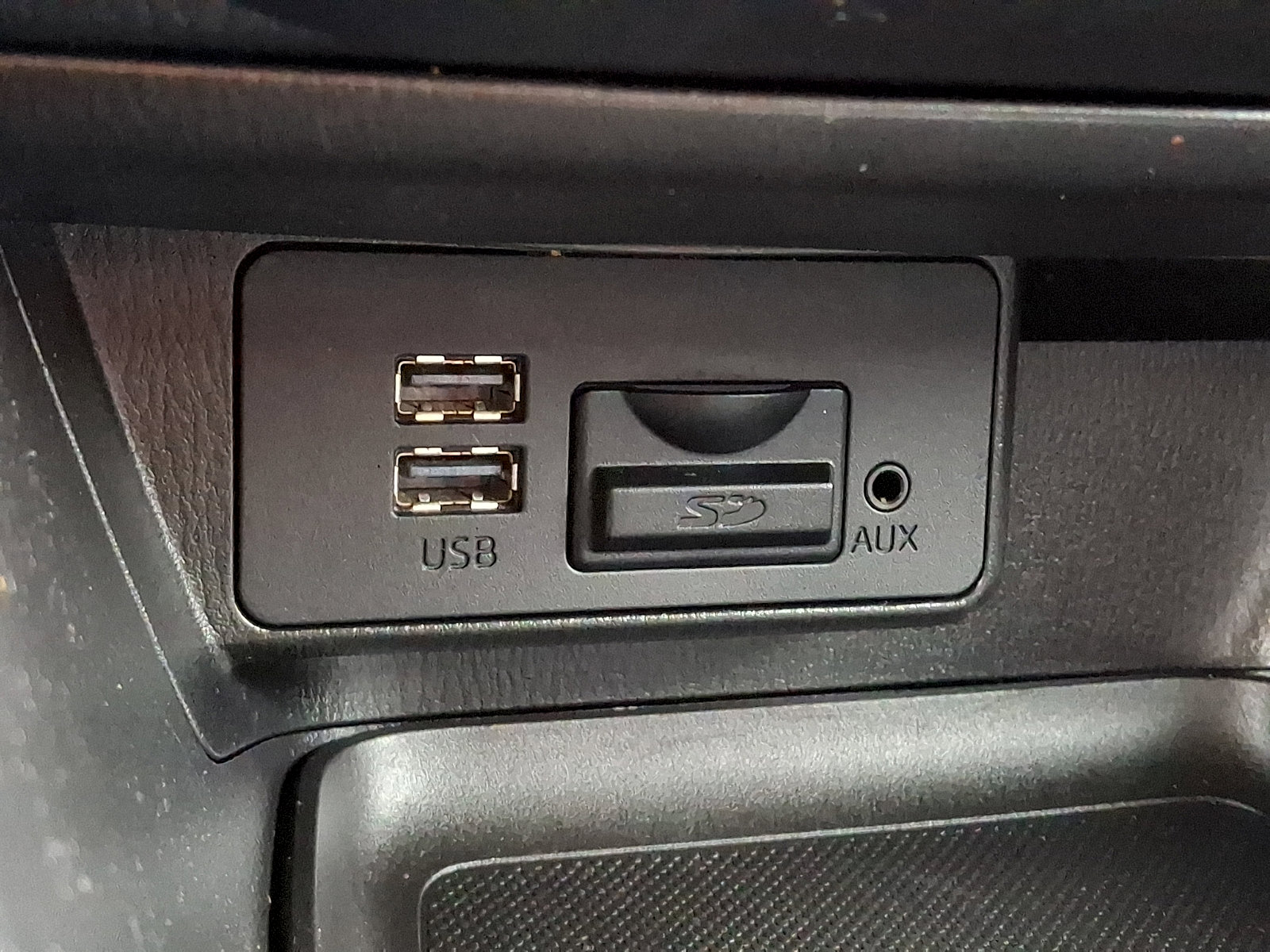 Used 2015 MAZDA MAZDA3 i Touring image 27