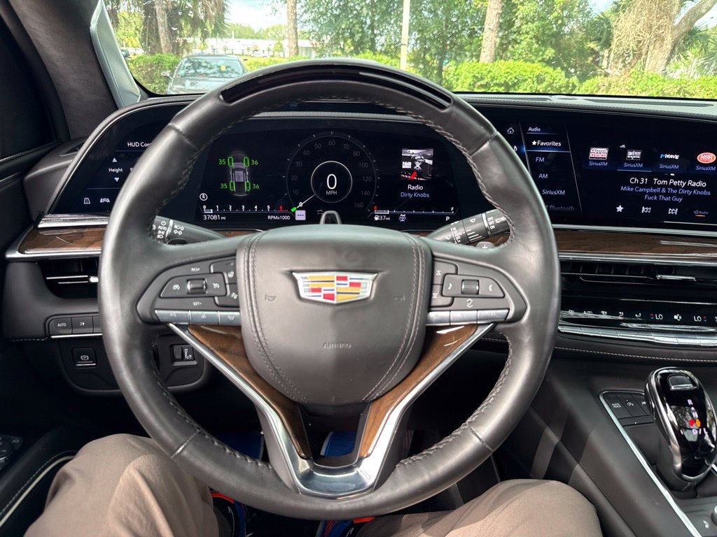 Used 2024 Cadillac Escalade Sport Platinum w/ LPO, ONYX Package AWD/4WD image 31