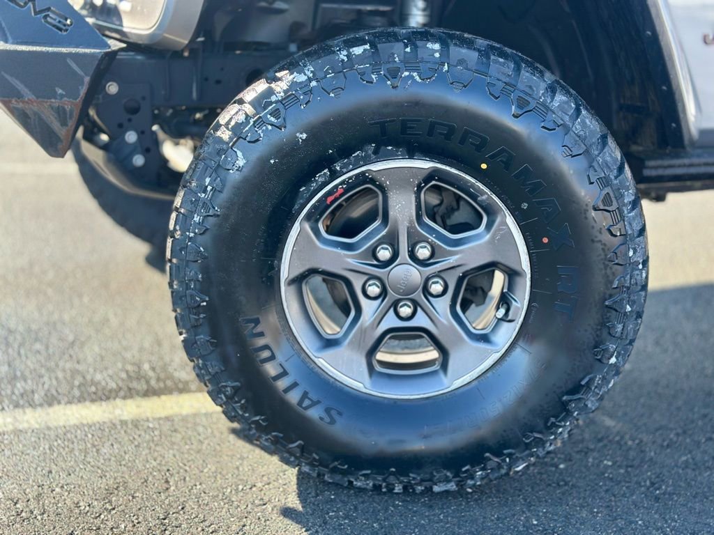 Used 2020 Jeep Gladiator Rubicon image 2