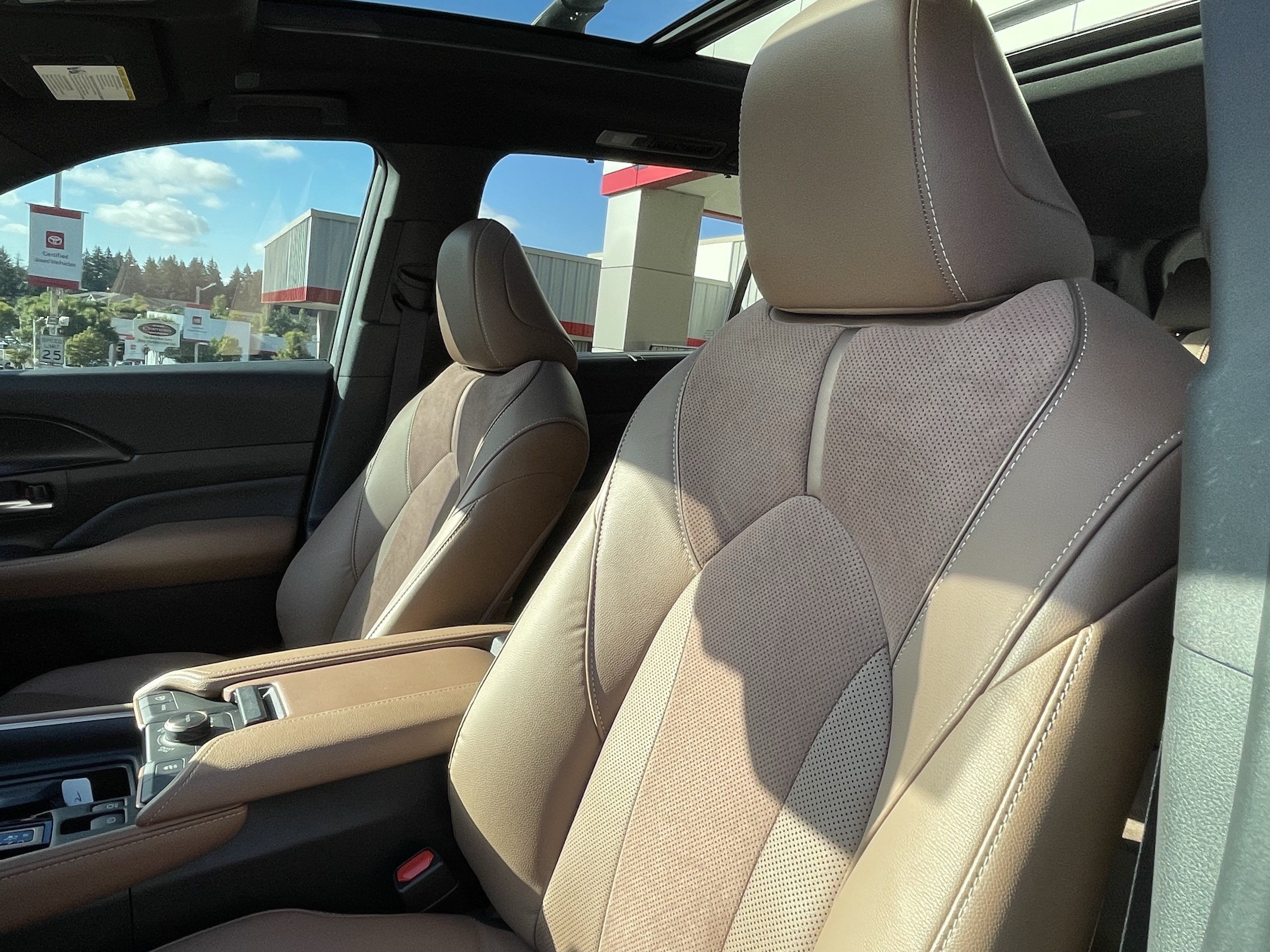 Certified 2025 Toyota Grand Highlander AWD Hybrid image 18
