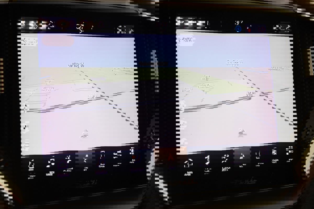 Used 2022 Maserati Ghibli Modena image 9