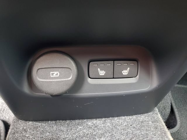 Certified 2026 Volvo XC40 B5 Core w/ Climate Package AWD/4WD image 31
