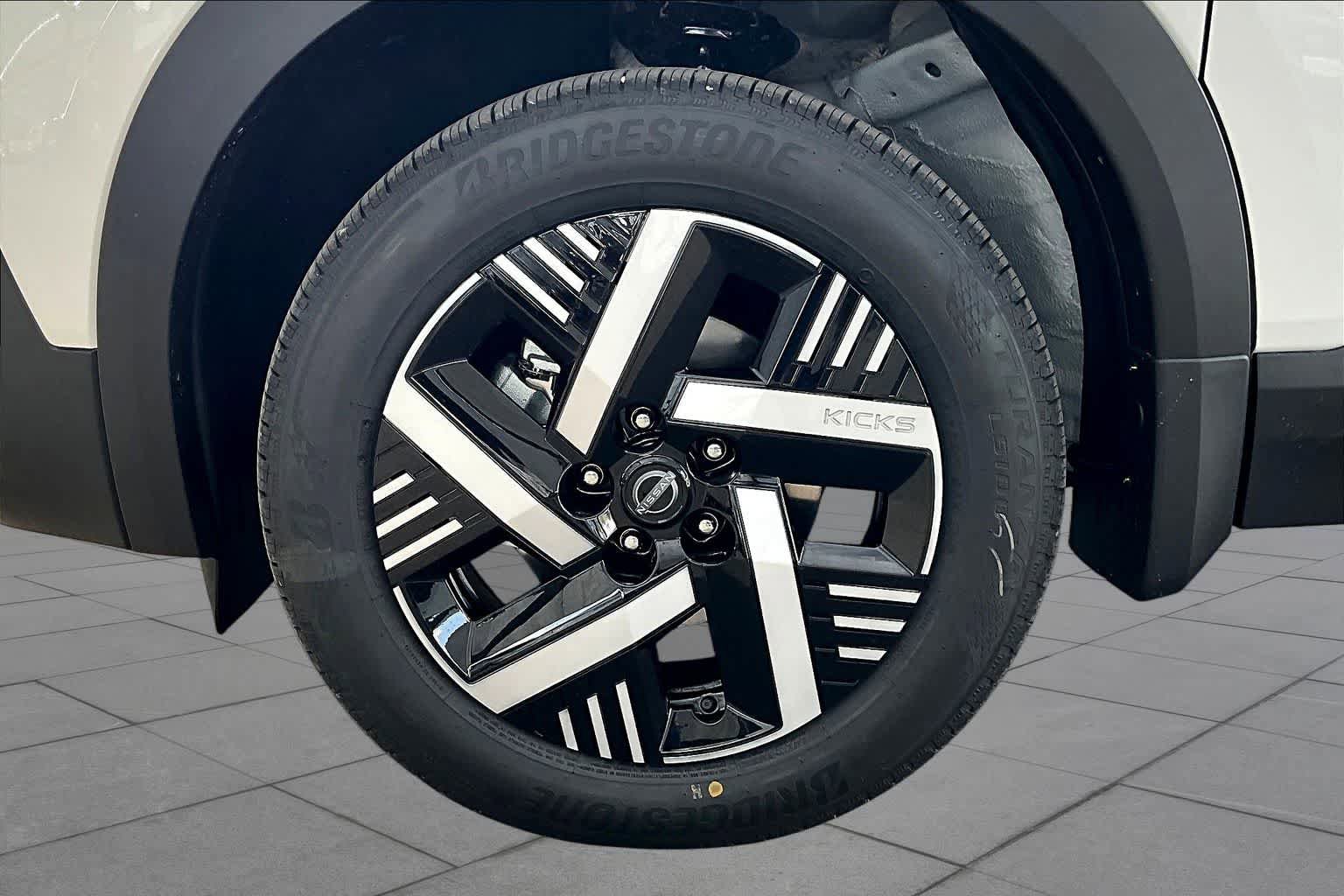 New 2026 Nissan Kicks SV FWD image 9