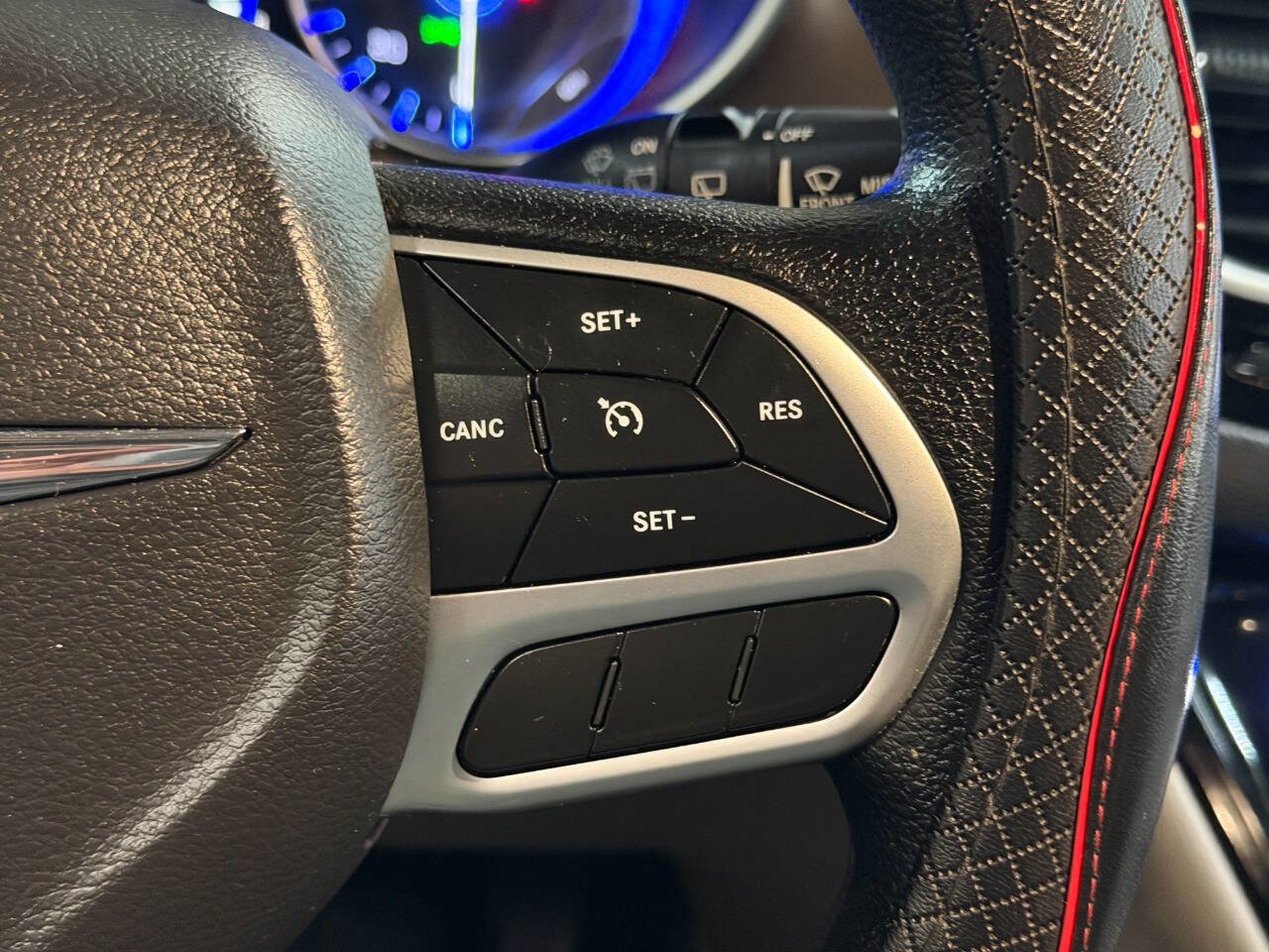 Used 2019 Chrysler Pacifica Touring Plus FWD image 32