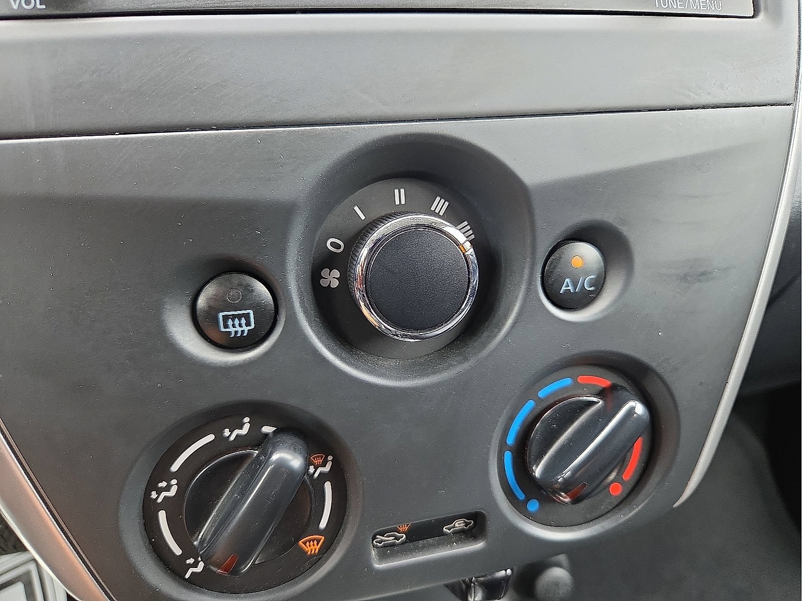 Used 2017 Nissan Versa SV FWD image 20