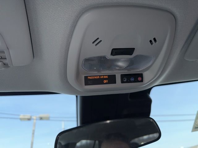 Used 2025 Chevrolet Trax LS w/ LS Convenience Package image 46