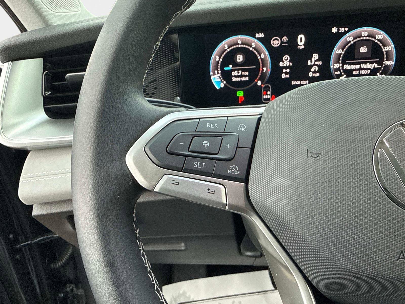 New 2026 Volkswagen Tiguan SE image 29