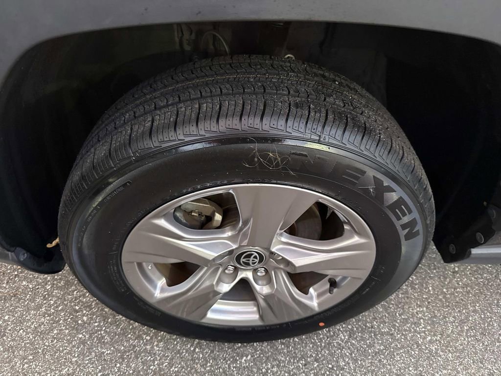 Used 2022 Toyota RAV4 XLE image 13