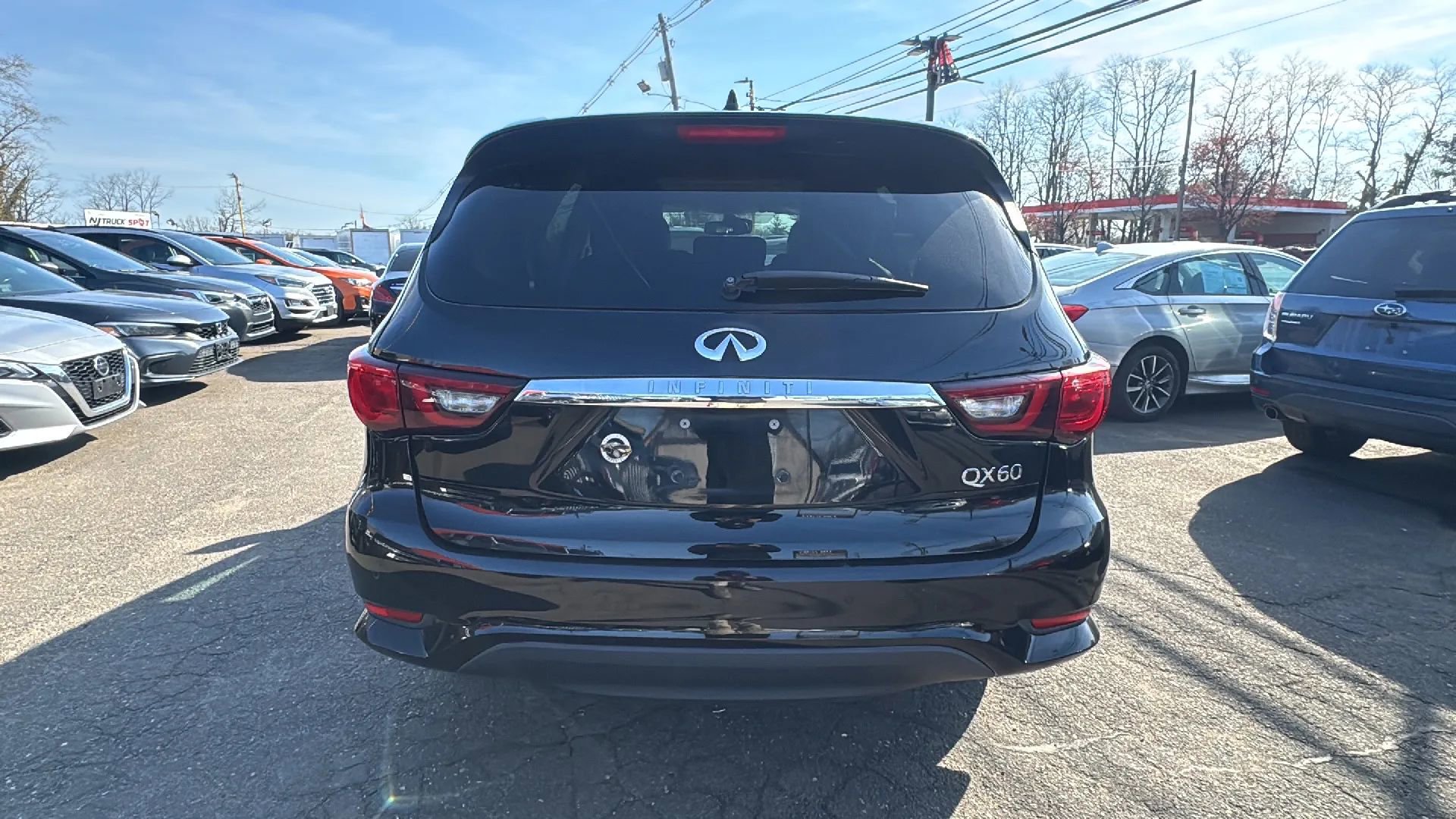 Used 2019 INFINITI QX60 Luxe w/ Essential Package image 6