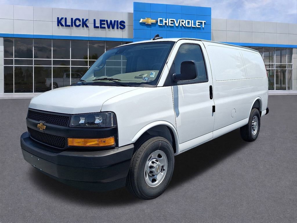 New 2025 Chevrolet Express 3500 w/ Driver Convenience Package image 2