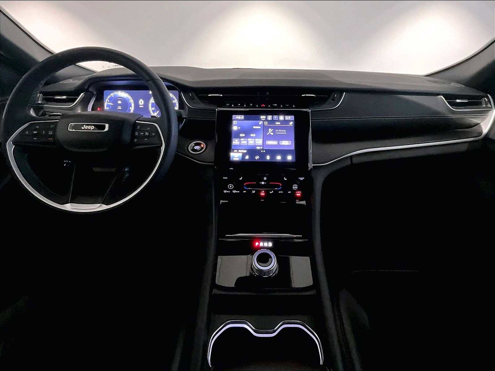 Used 2024 Jeep Grand Cherokee Altitude image 17