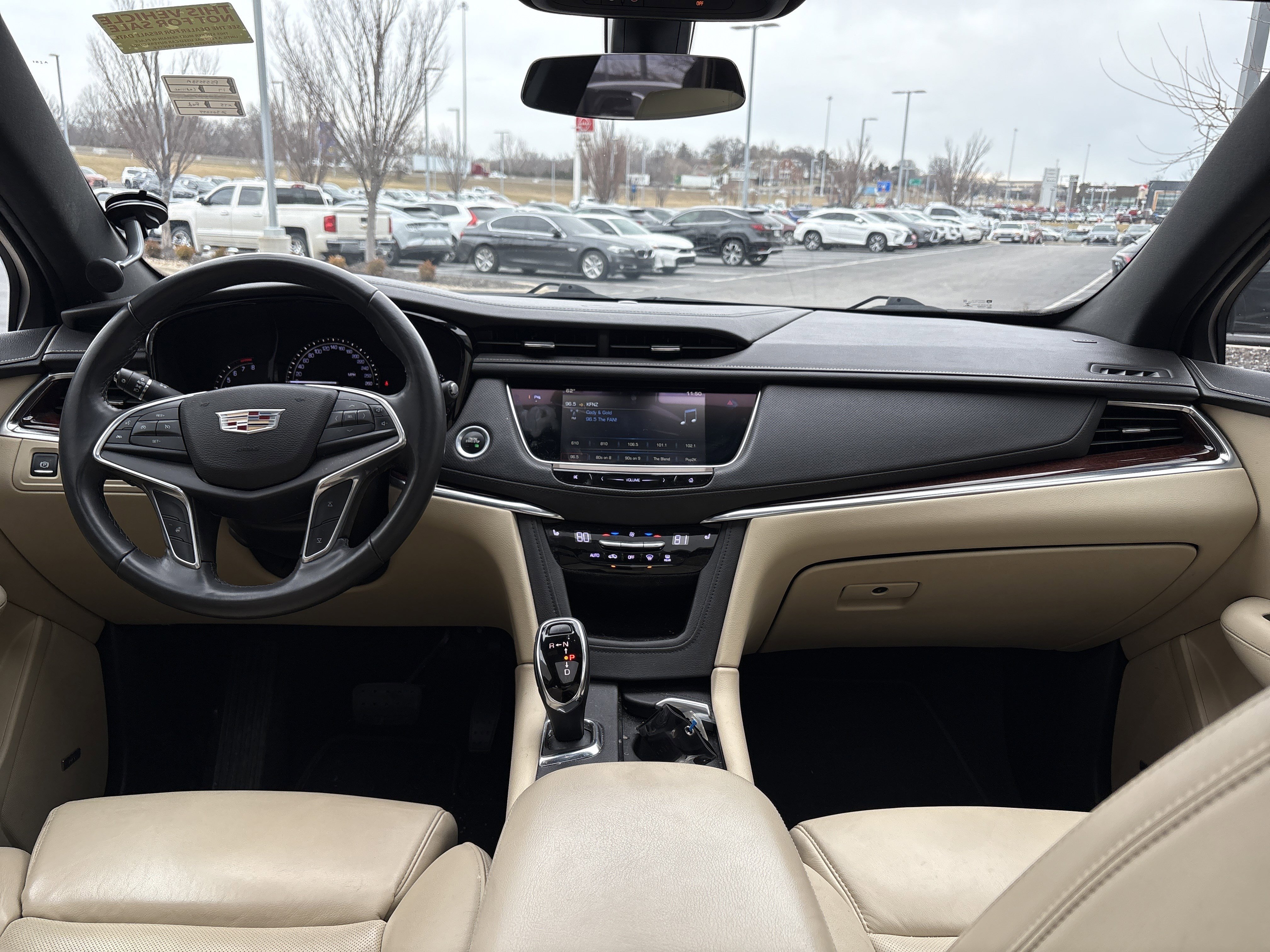 Used 2017 Cadillac XT5 Luxury image 28