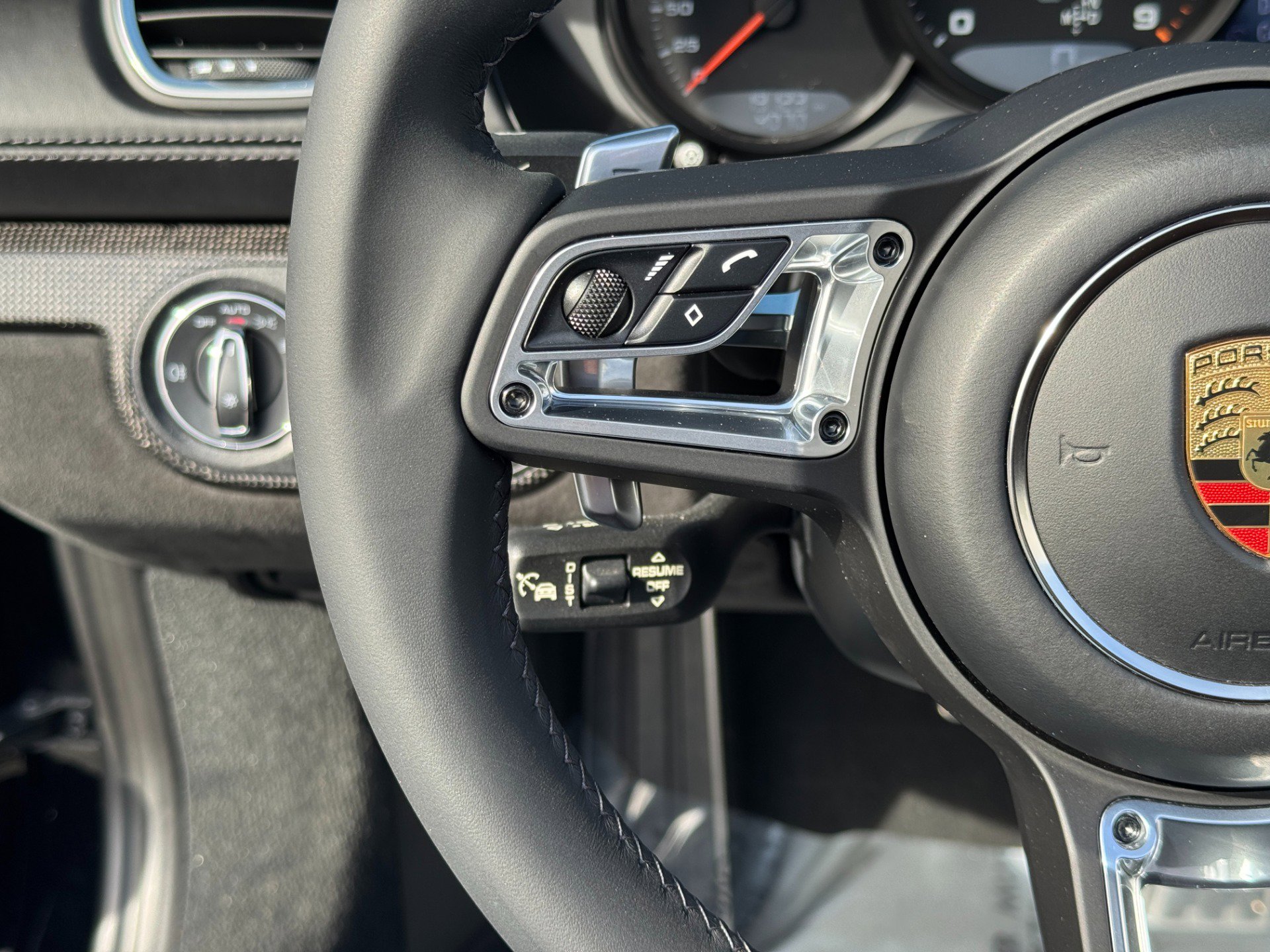 Used 2021 Porsche 718 Boxster GTS w/ Premium Package image 40