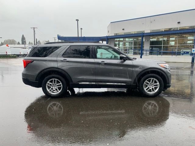 Certified 2025 Ford Explorer Active AWD/4WD image 9